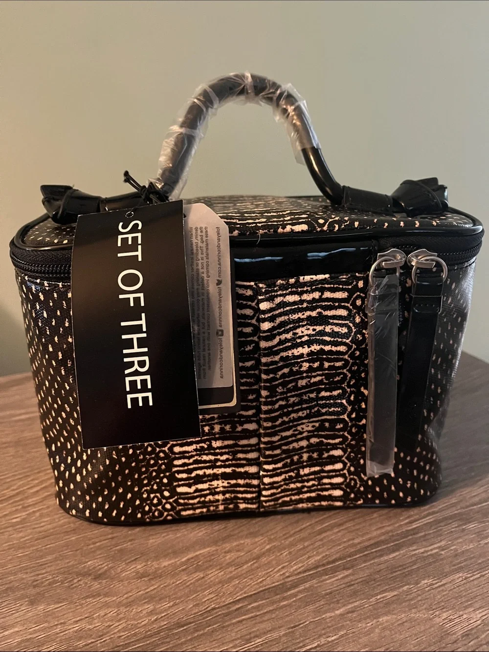 Foley and Corinna Set of 3 Textured Travel Cosmetic Bags NWT